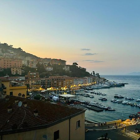 La Casetta In Piazza Porto Santo Stefano  Bagian luar foto