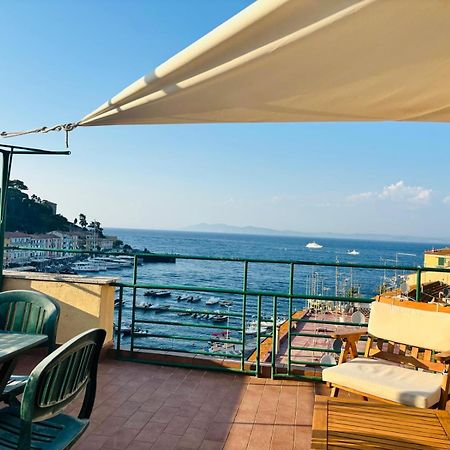 La Casetta In Piazza Porto Santo Stefano  Bagian luar foto