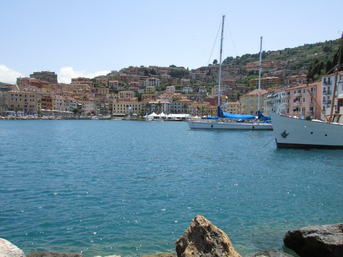 La Casetta In Piazza Porto Santo Stefano  Bagian luar foto