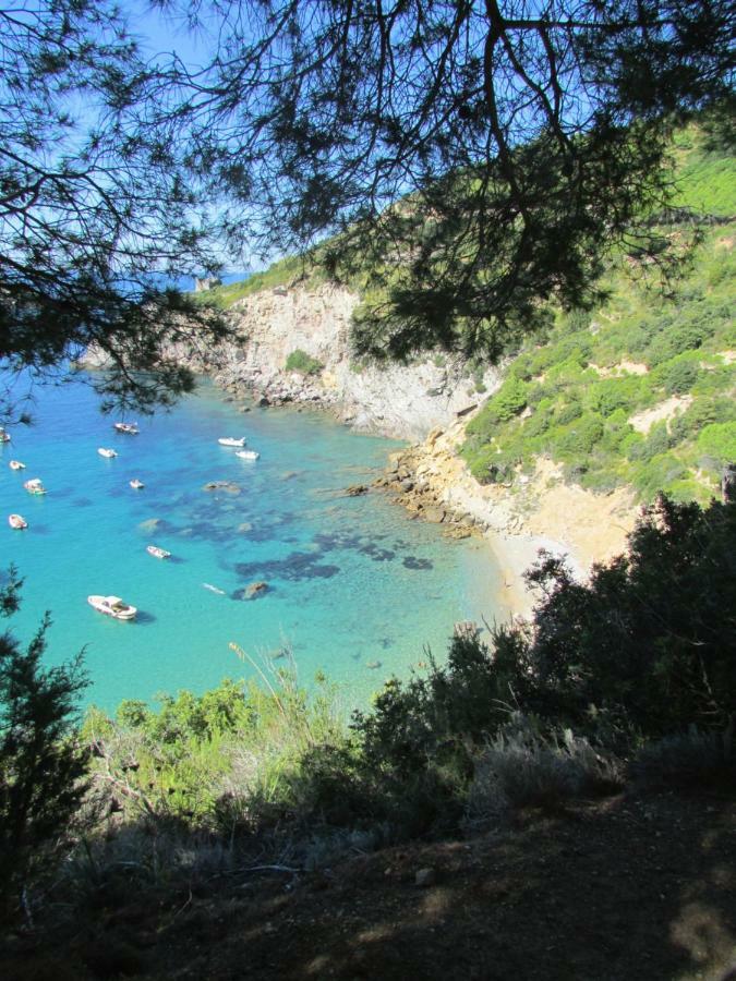 La Casetta In Piazza Porto Santo Stefano  Bagian luar foto